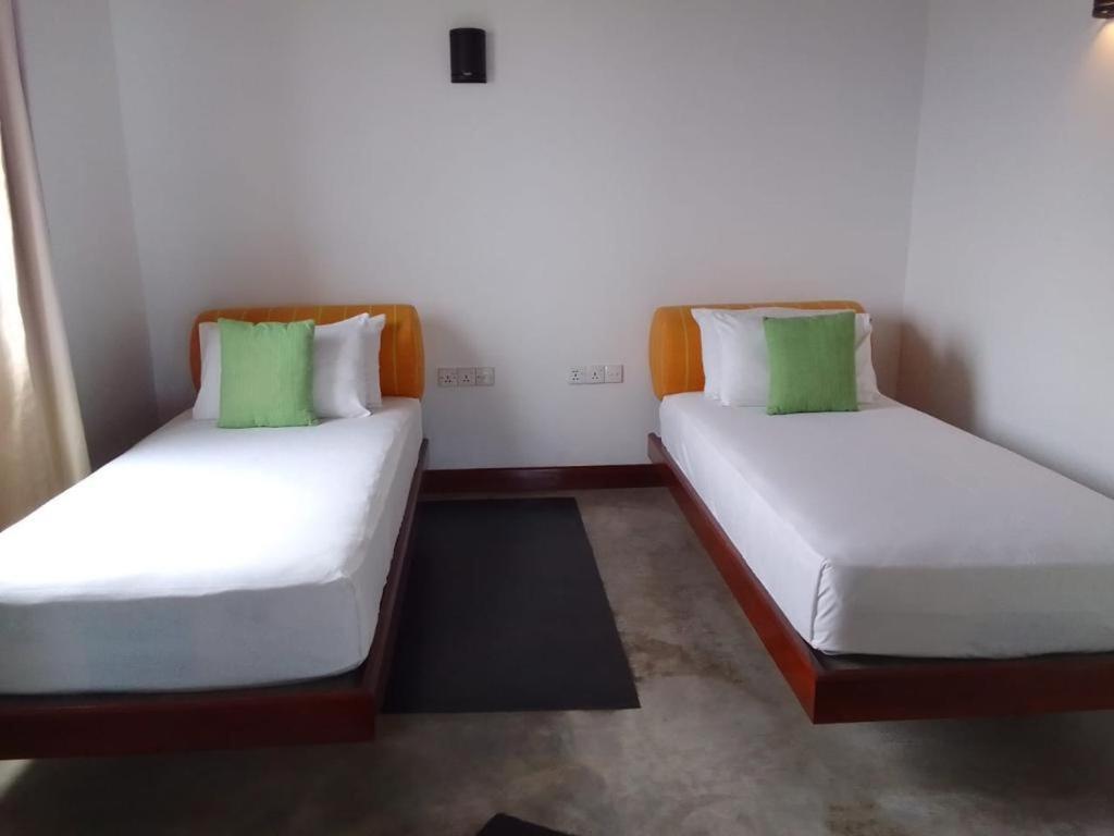 Shavara Beach Ahangama Eksteriør billede